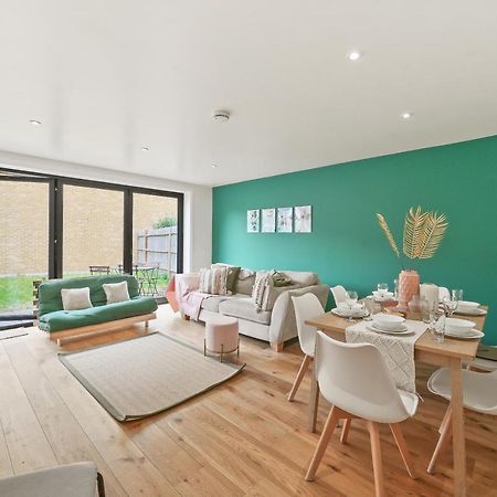 Lovely 4 Bed With Ensuite Free Wifi Off Street Parking In Sutton Morden  外观 照片